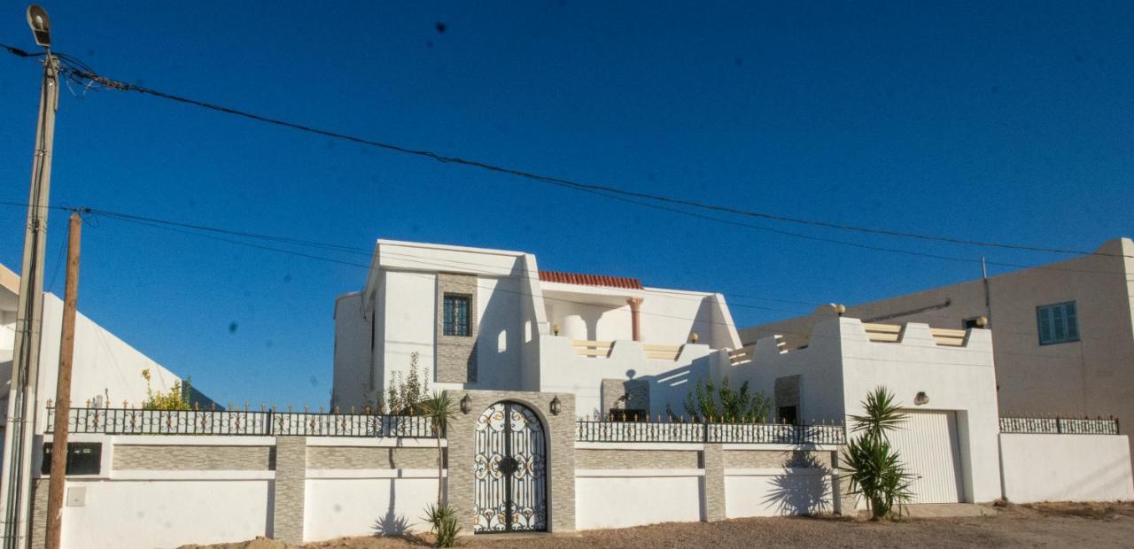 Villa Meublee Avec Piscine Et Abri De Voiture Erriadh Luaran gambar